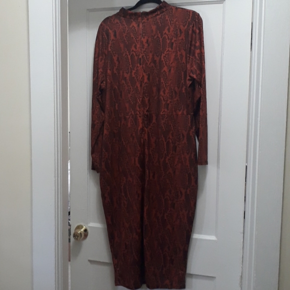 Eloquii The Hendrix Burnt Orange Sleek Snakeskin Print Bodycon  Cutout D… - Picture 9 of 10